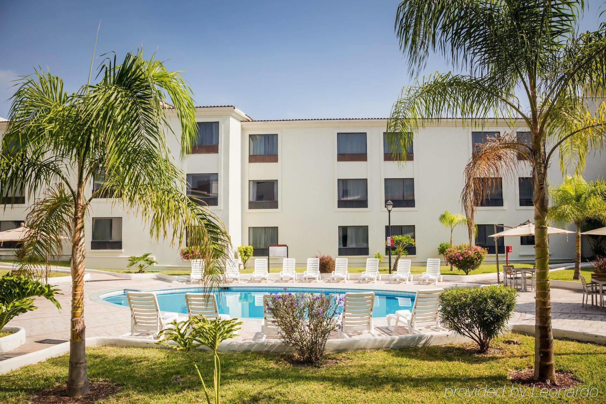 Fiesta Inn Monterrey La Fe San Nicolás de los Garzas Exterior foto